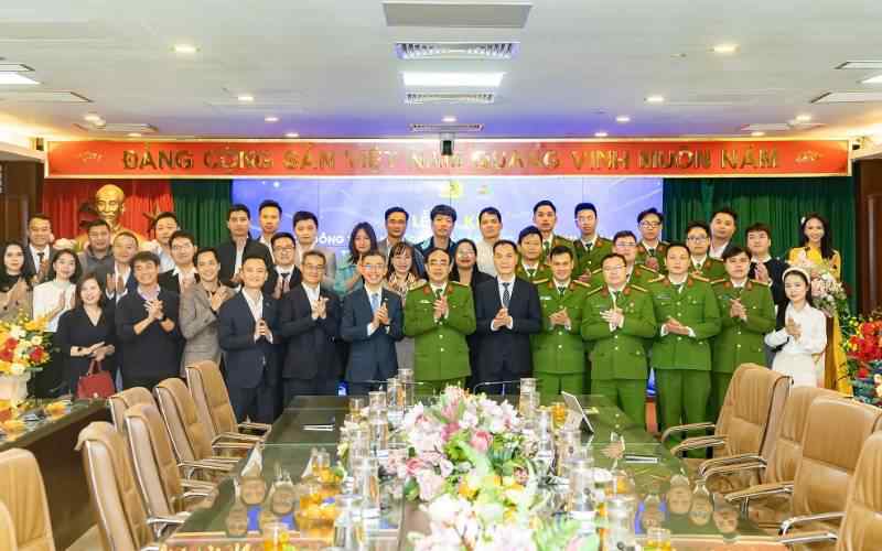 Bước Tiến Chiến Lược Trong Hành Trình Số Hóa Dịch Vụ Viễn Thông